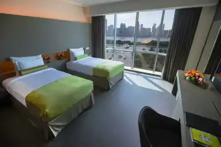 72 Sharjah - 17