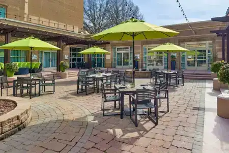 Renaissance Charlotte SouthPark - 4