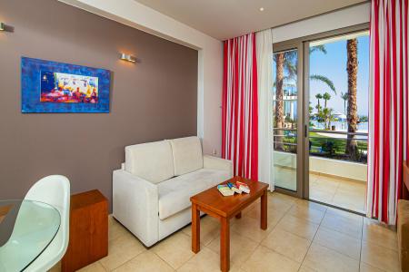 Royal Heights Resort Villas & Spa - 54