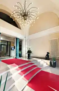 Metropolitan by Flemings - 2