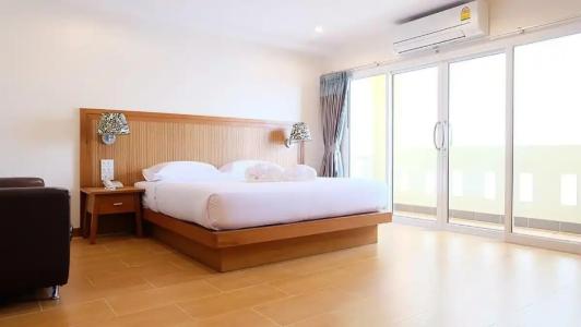 D Pattaya - 50