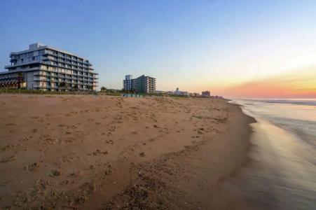 DoubleTree by Hilton Ocean City Oceanfront - 3