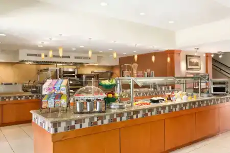 Hilton Garden Inn Lancaster - 4