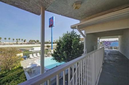 Motel 6-Laredo, TX - South - 14