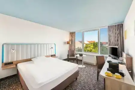 Park Inn by Radisson Dresden - 35