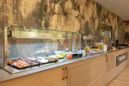 Rafaelhoteles Piramides - 34