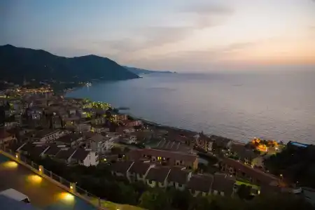 GH Avalon Sikani - 3