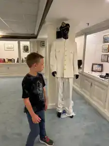 Queen Elizabeth 2 - 54