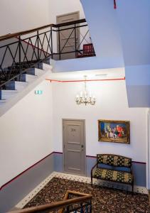 Three Crowns Residents - 19