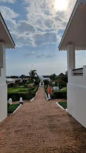 Langi Langi Beach Bungalows - 24