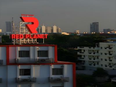 Red Planet Bangkok Asoke - SHA Extra Plus - 15