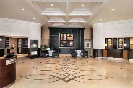 Ramada Plaza by Wyndham Dubai Deira - 7