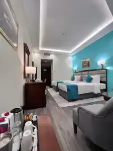 Howard Johnson Bur Dubai - 7