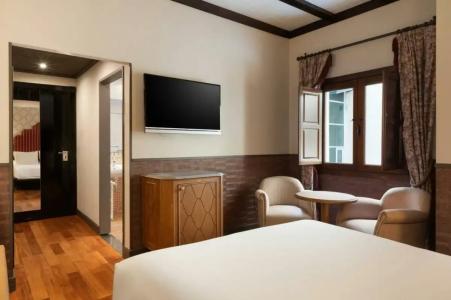 Palacio de Santa Paula, Autograph Collection - 13