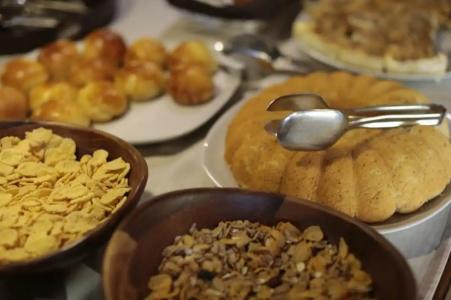 Shoestring Cave House - 87