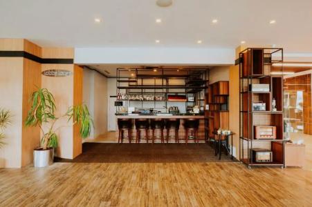 Karpalas City & Spa - 13