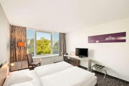 Park Inn by Radisson Dresden - 29