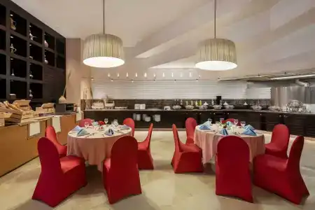 Ramada Plaza by Wyndham Dubai Deira - 40