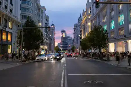Avenida Gran Vía - 5