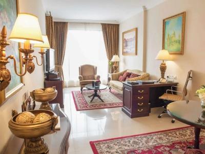 Mercure Dubai Barsha Heights Suites - 9