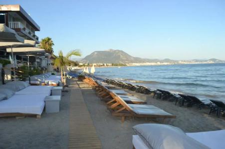 Sun By En Vie Beach - 32