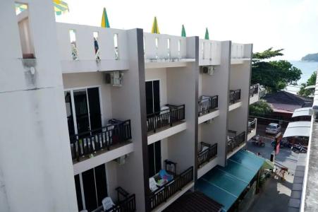 Kata Beachwalk and Bungalows - 36