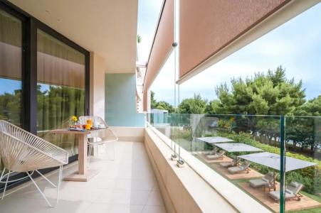 Somewhere Vouliagmeni - 90