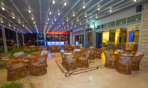 Kleopatra Celine - 26