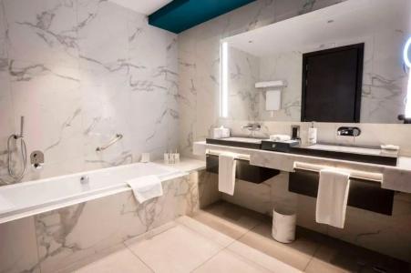 Hyatt Centric Jumeirah - 18