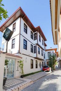 KIANA KALEİÇİ - 48