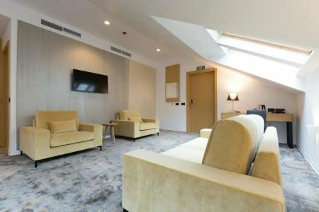 Boutique Museum - 96