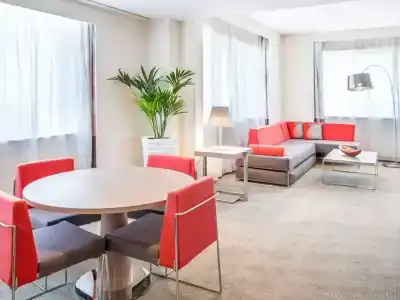 Novotel World Trade Centre Dubai - 94