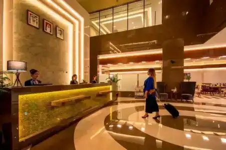 Golden Tulip Media - 90