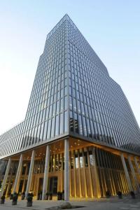 Empire Riverside - 13