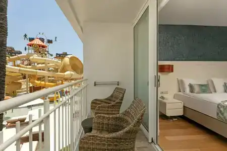 Titanic Deluxe Lara - 79