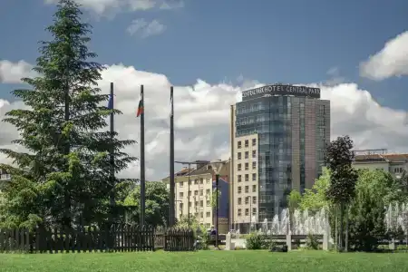 Rosslyn Central Park Sofia - 7