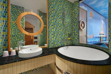 Four Points by Sheraton Phuket Patong Beach Resort - 20