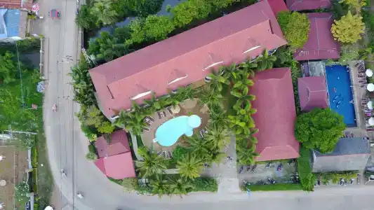Lanta Seafront Resort - 2