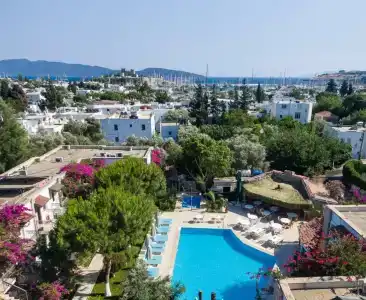 Moonshine & Suites - 10