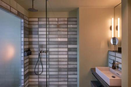 Gekko House Frankfurt, a Tribute Portfolio - 64