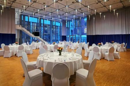 Sheraton Hannover Pelikan - 71