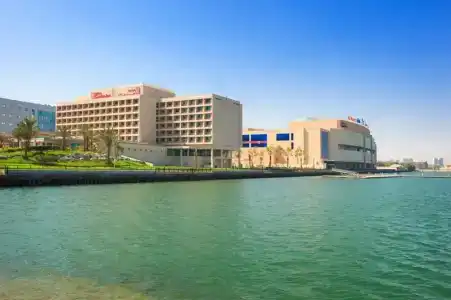 Hilton Garden Inn Ras Al Khaimah - 10