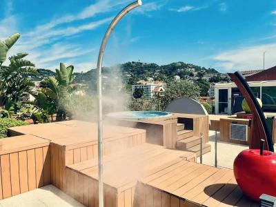 Best Western Premier Le Patio des Artistes Wellness Jacuzzi - 9