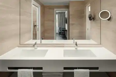 Sina Bernini Bristol, Autograph Collection - 53