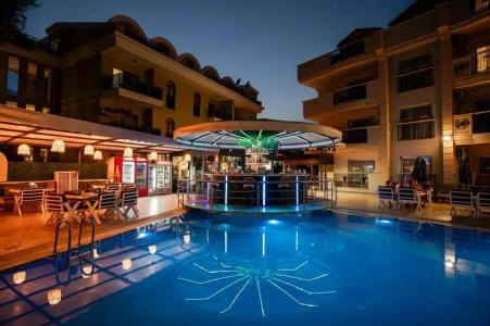 Club Karakas Apart Otel