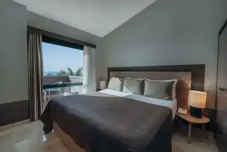 Paloma Perissia - 61