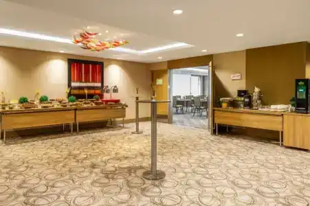 Ramada Plaza by Wyndham Istanbul Tekstilkent - 75