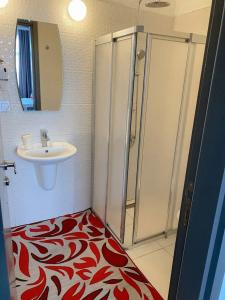 Delight Deluxe & Spa - 90