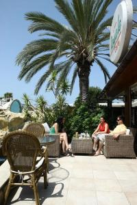 Dionysos Central - 33