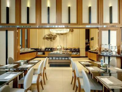 Grande Centre Point Ploenchit - 16